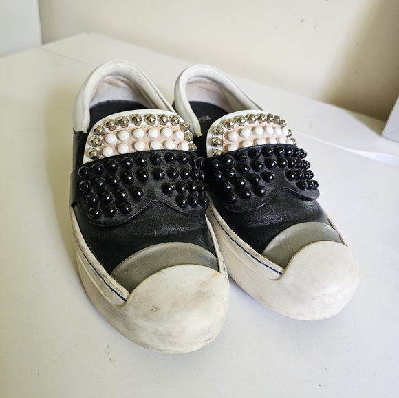 Fendi Black/White Leather Studded Karl Lover Slip On Sneakers. Size 35 - Picture 3 of 16